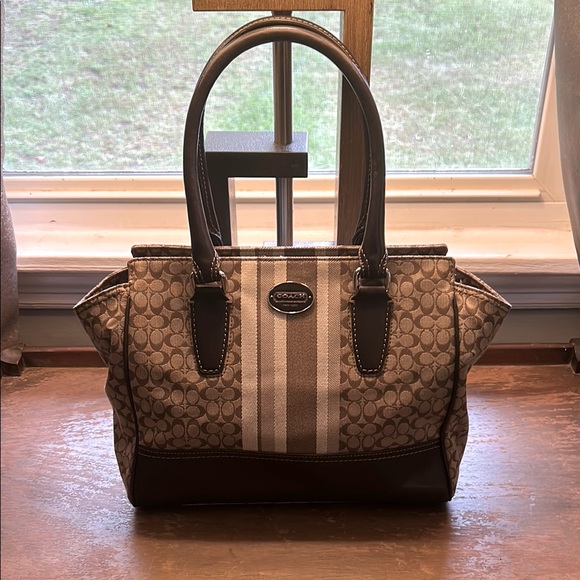 Coach Handbags - Coach Brown and Cream Elegant Tote Bag